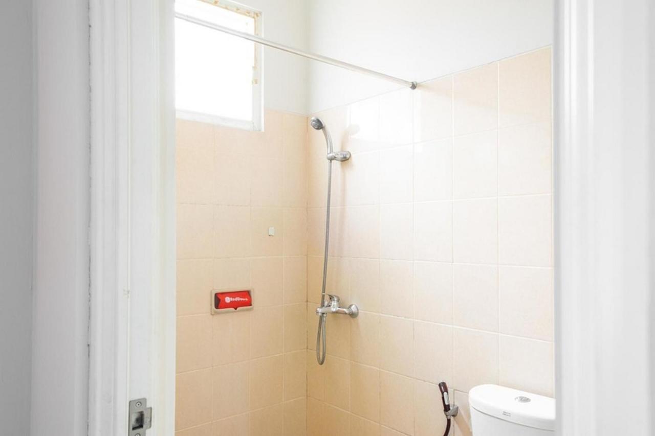 Reddoorz Near Siloam Karawaci 3 Hotel Tangerang Exterior foto
